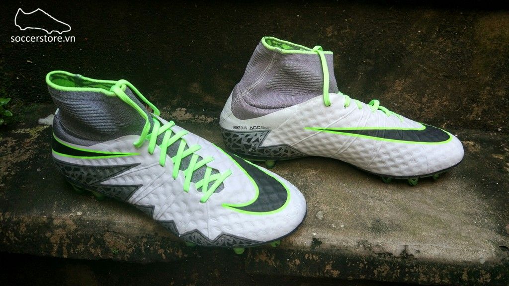 nike hypervenom ghost